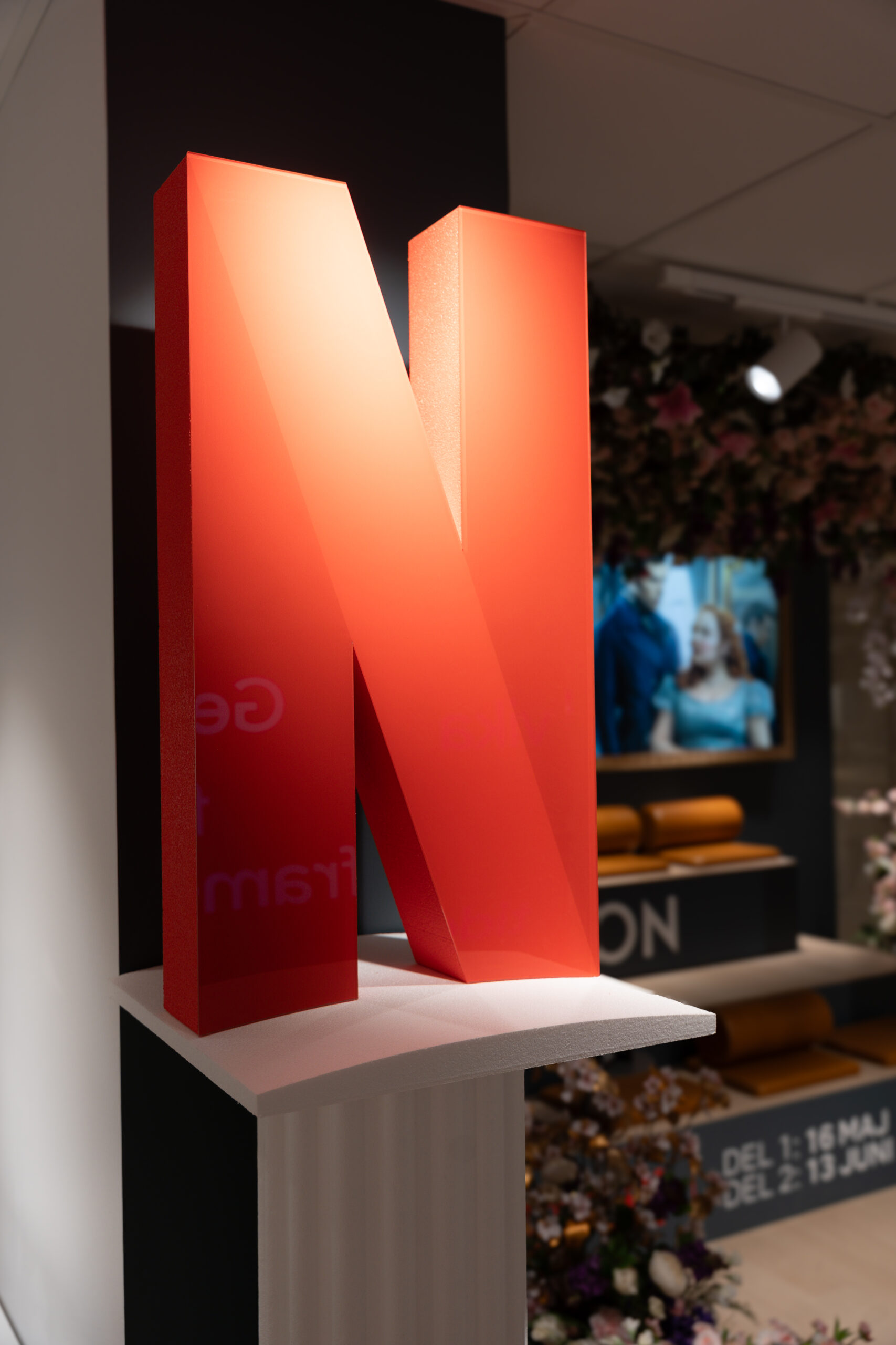 NETFLIX_-12