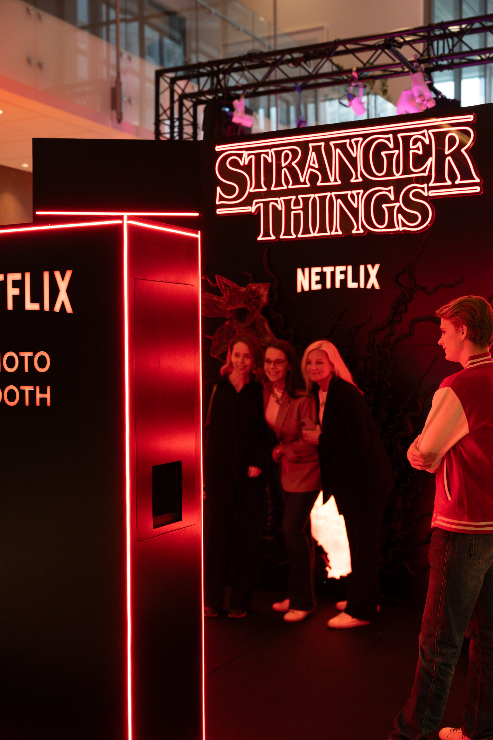 NETFLIX_-38