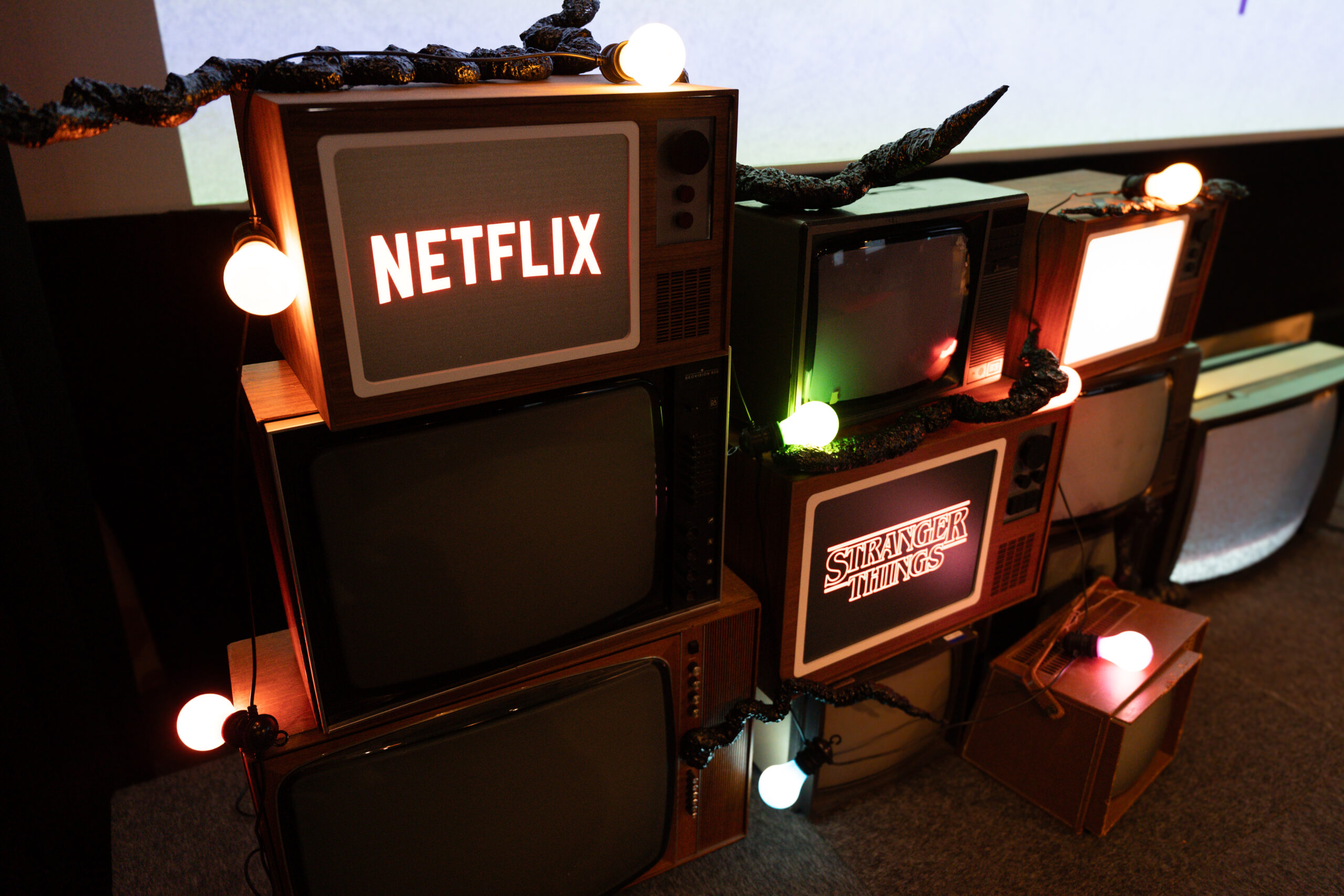 NETFLIX_-42