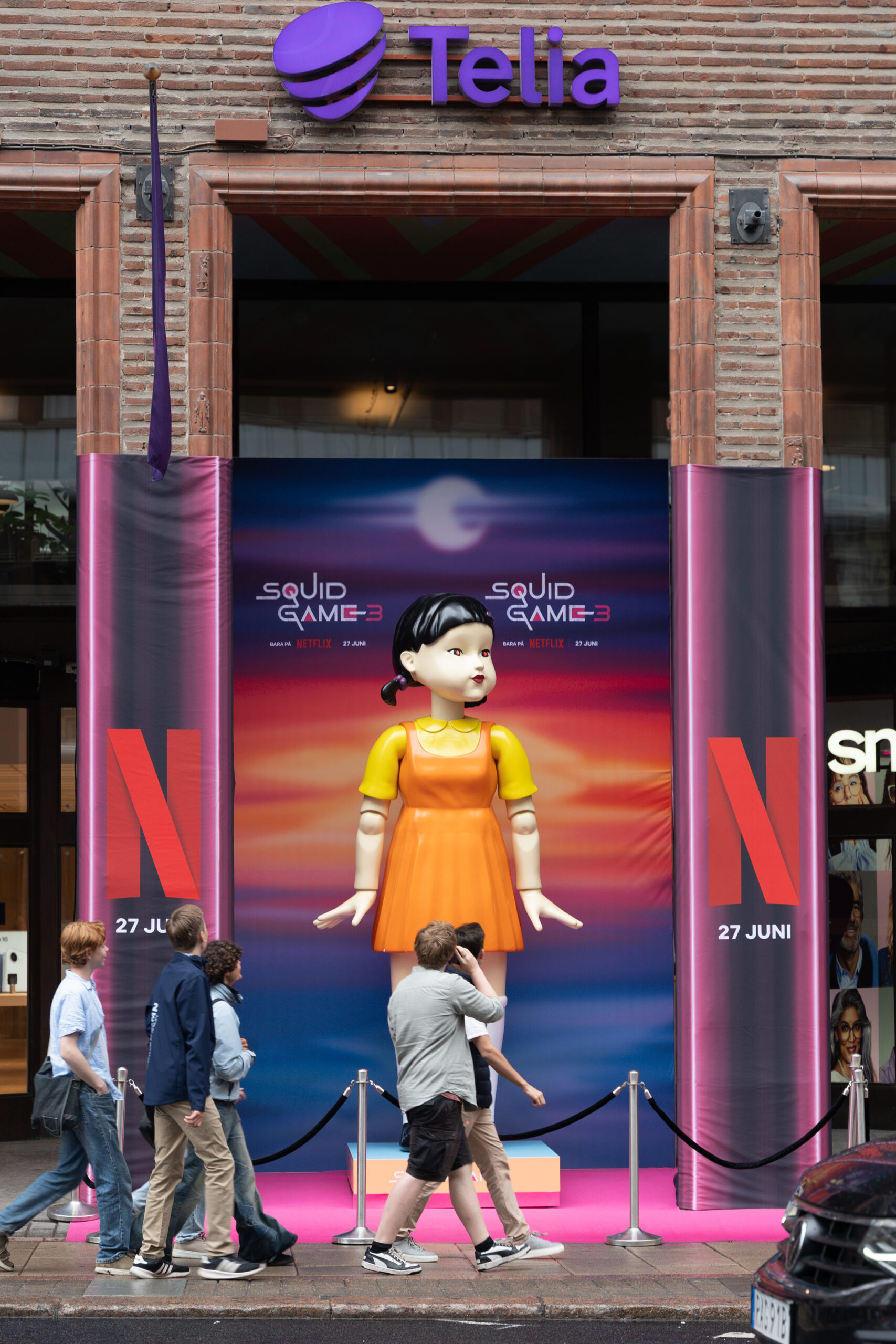 NETFLIX_-57
